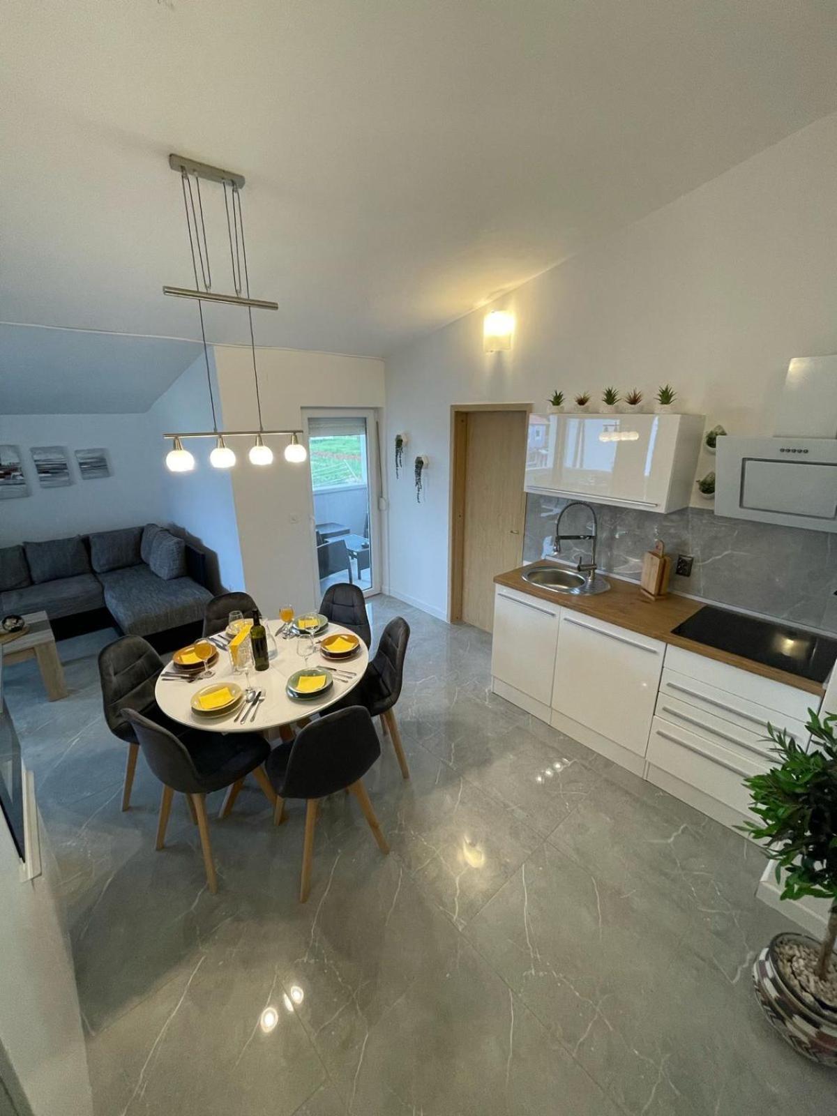 Apartments Mia 比比涅 外观 照片