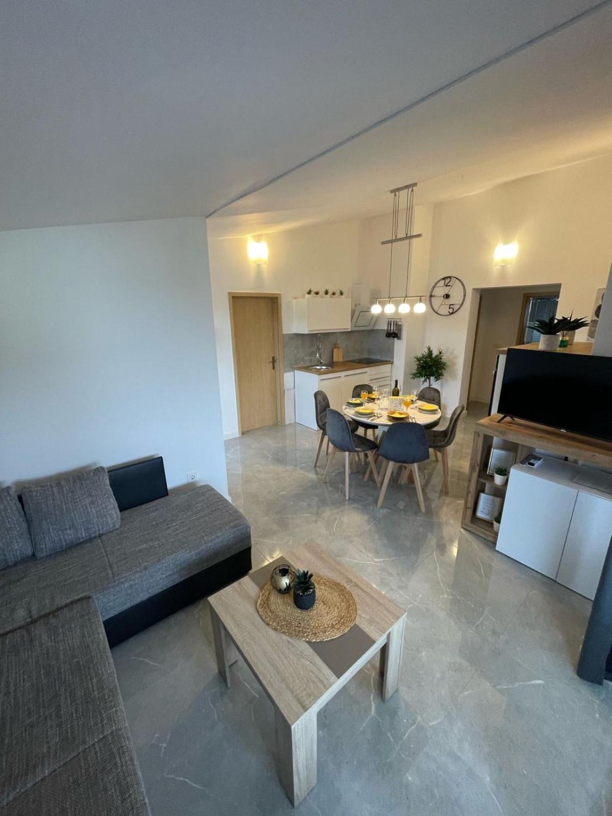 Apartments Mia 比比涅 外观 照片